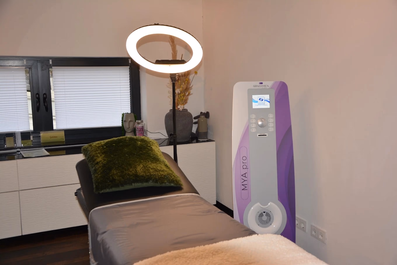 Behandlungsraum im Kosmetikstudio Hautnah Beauty in Vechta